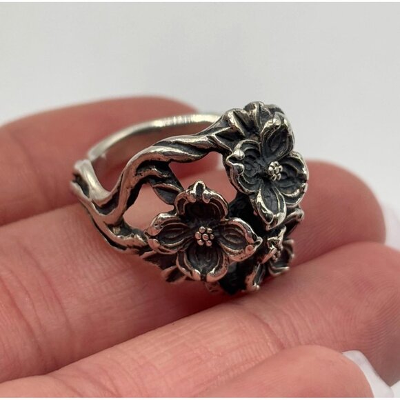 Sterling Silver Floral Design Ring Size 5.5 - Picture 6 of 6
